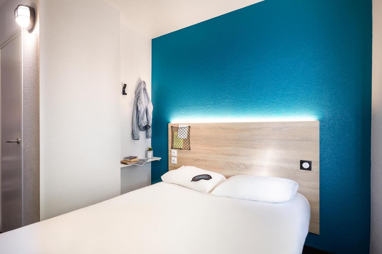 Cabrio Room Private Bathroom