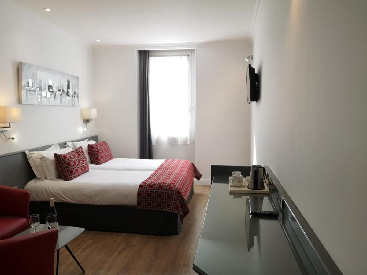 Superior Double or Twin Room stairs only
