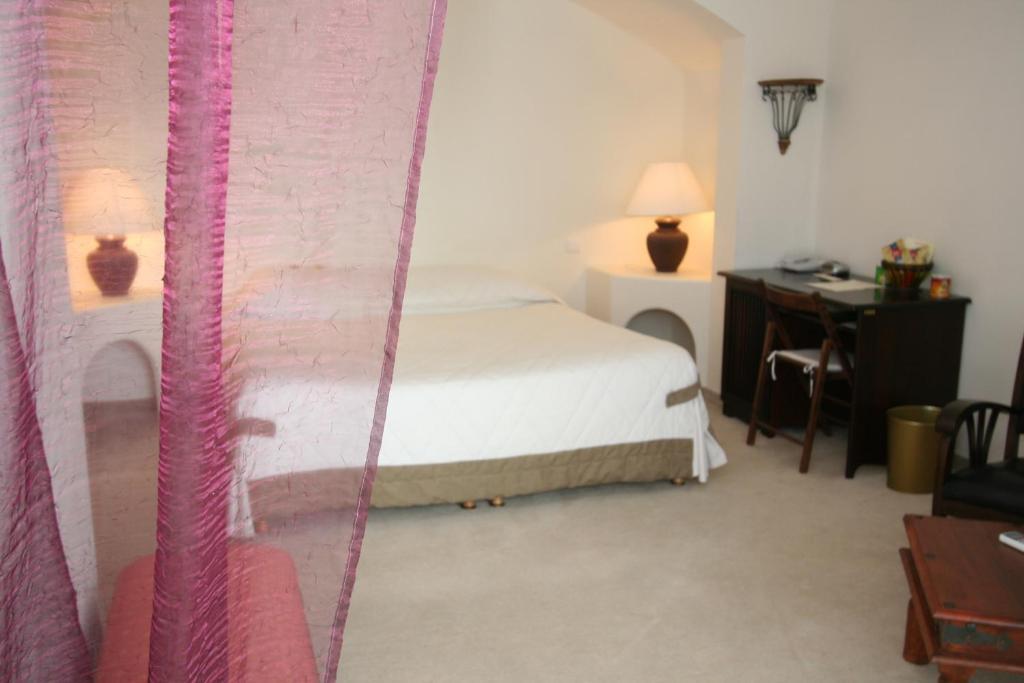 Double or twin deluxe Room sea view