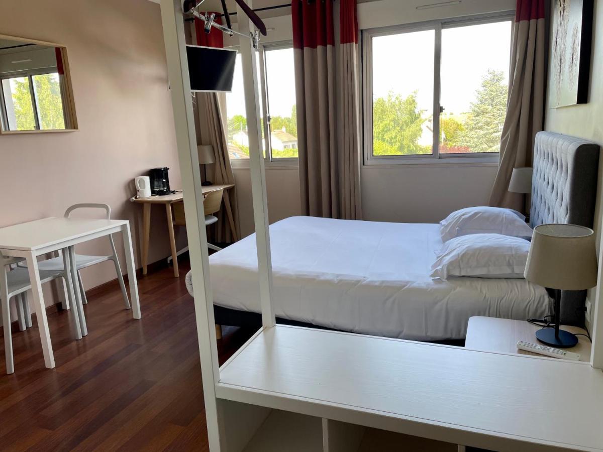 Studio Double Bed