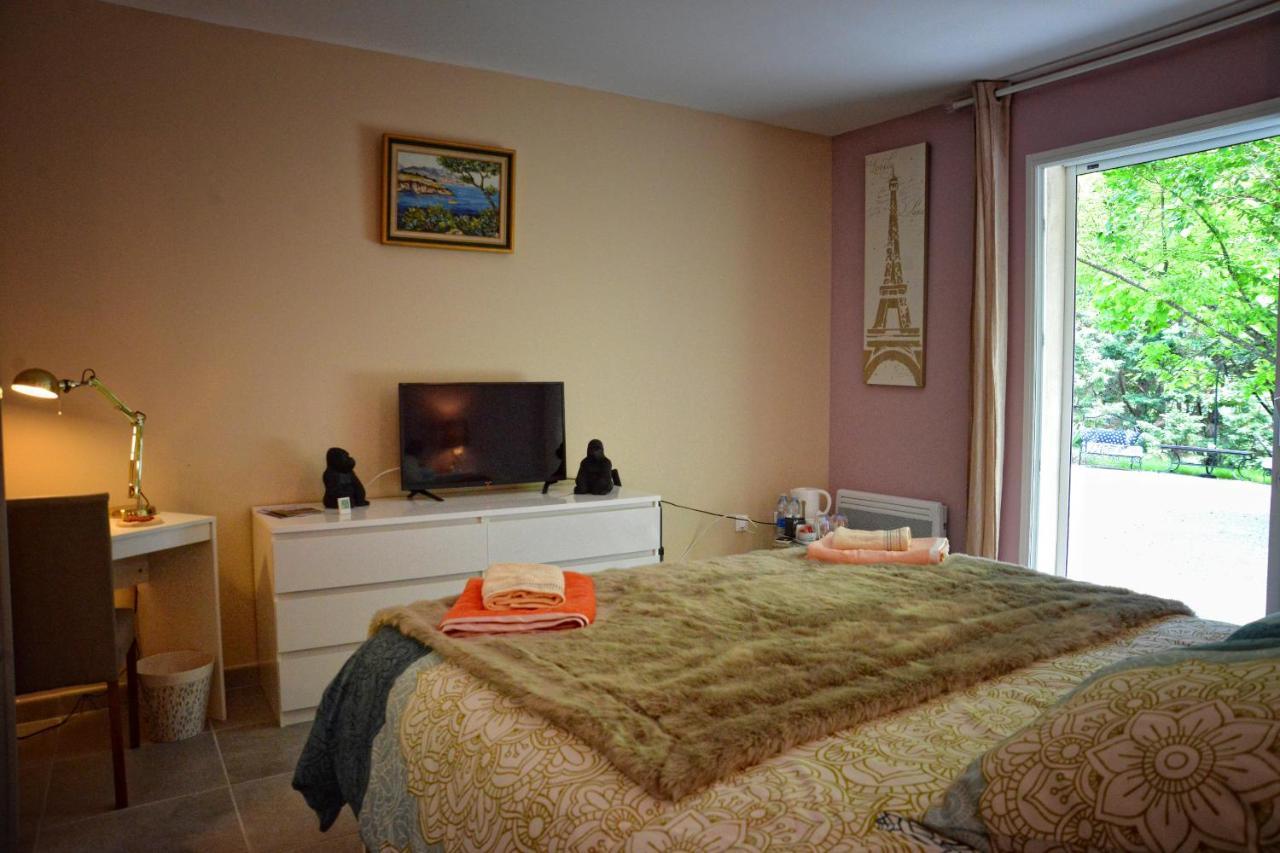 Double Room Private Bathroom
