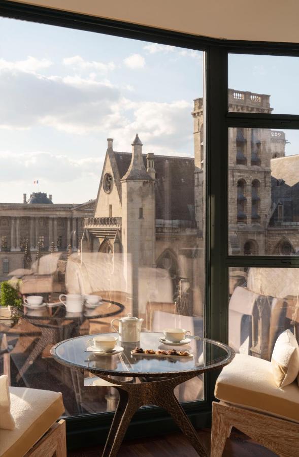 Louvre Deluxe room