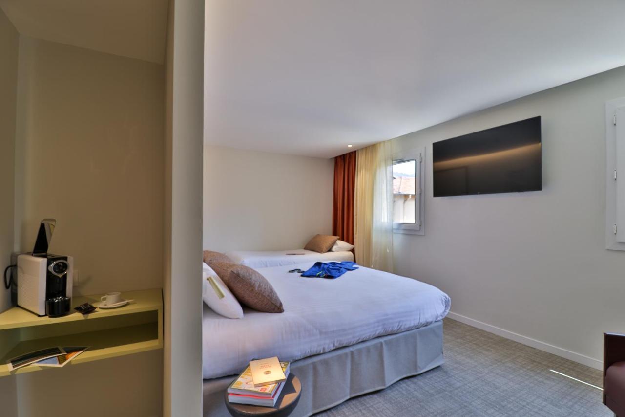 Privilege Family Room