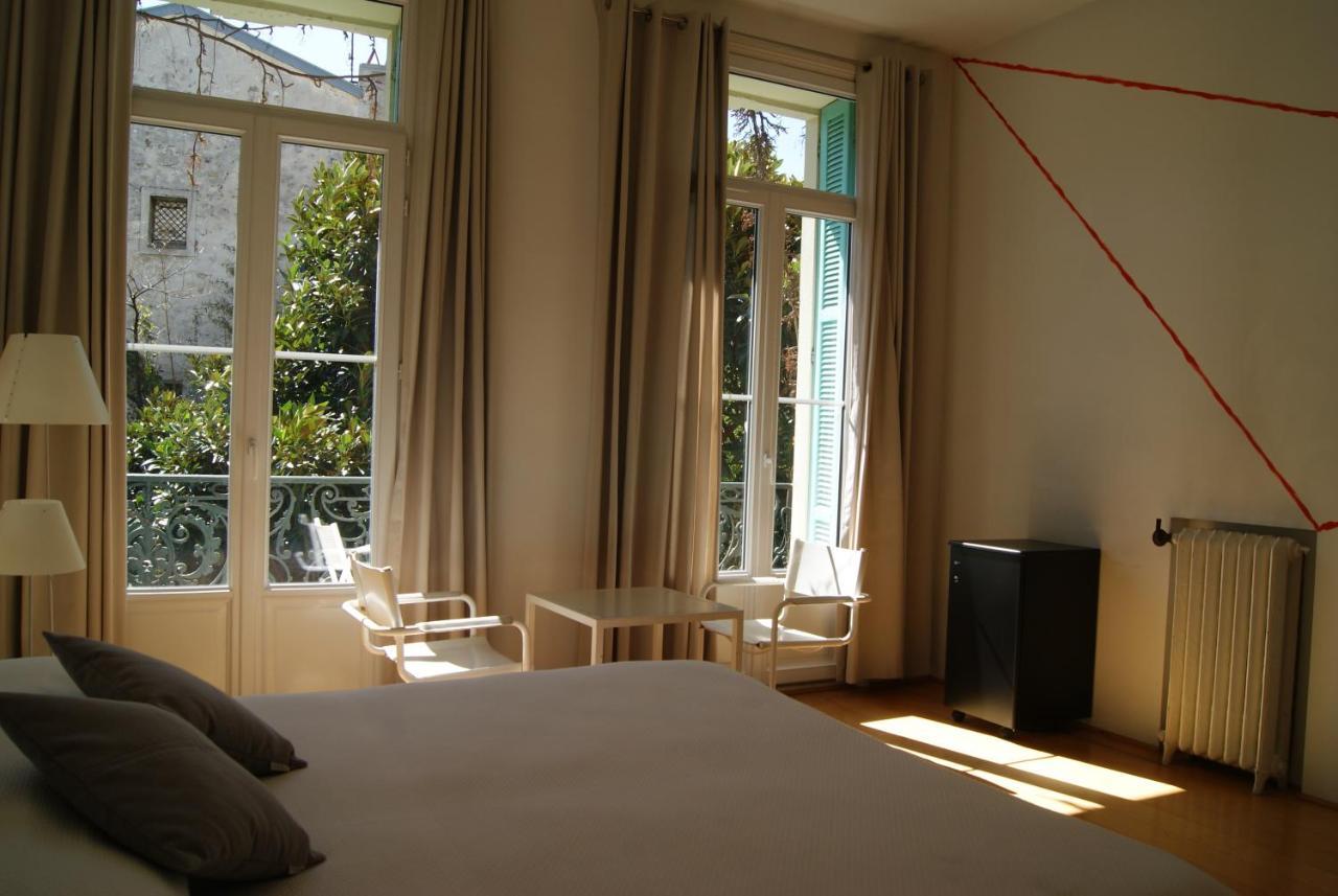 Privilege Double Room balcony Garden Side