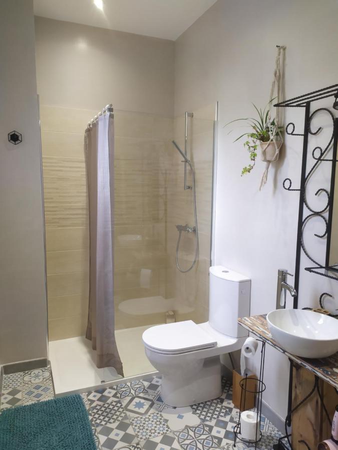 Double Room Private Bathroom