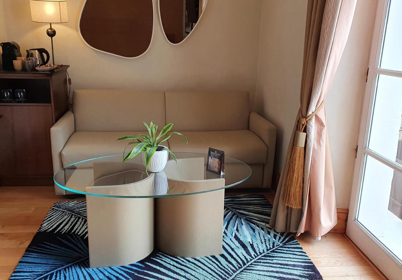 Deluxe Double or Twin Room*****
