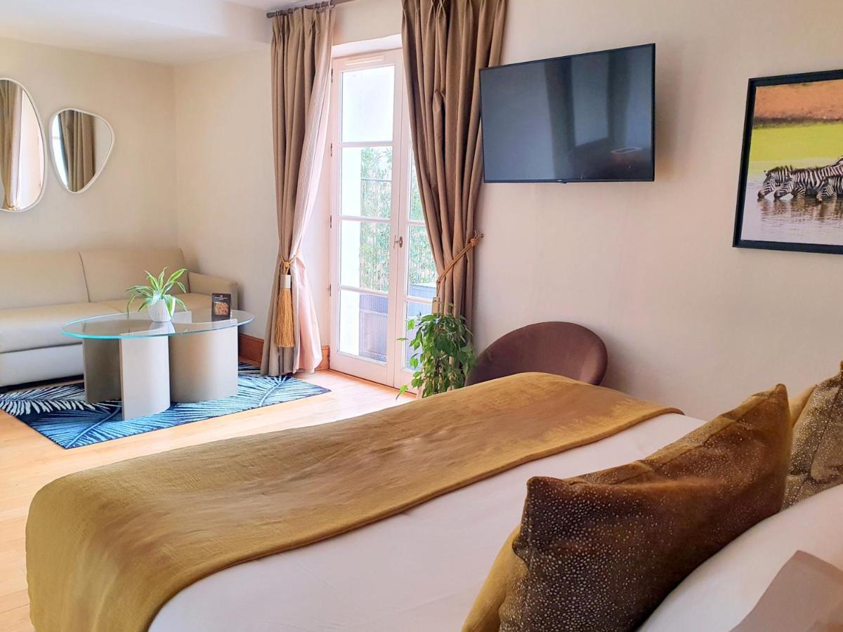 Deluxe Double or Twin Room*****