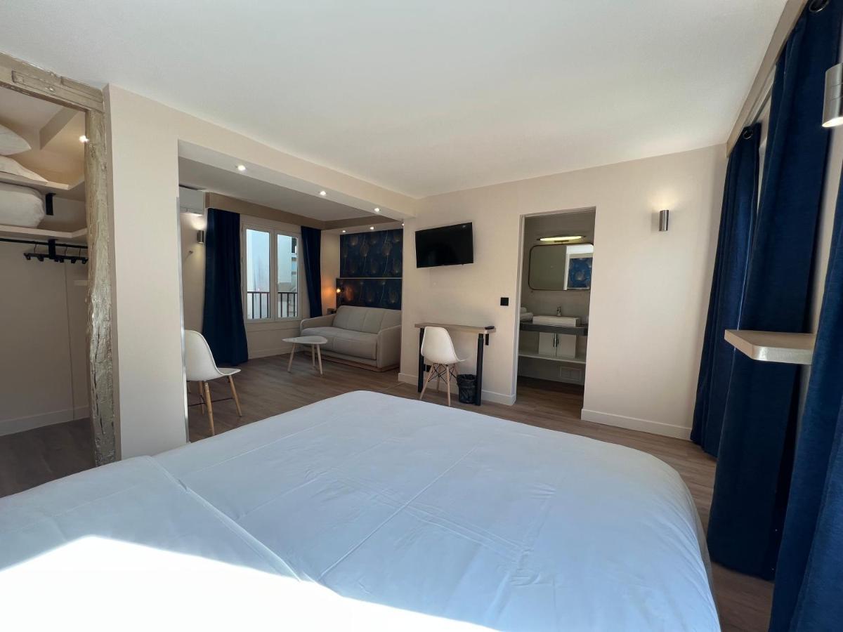 Prestige Room