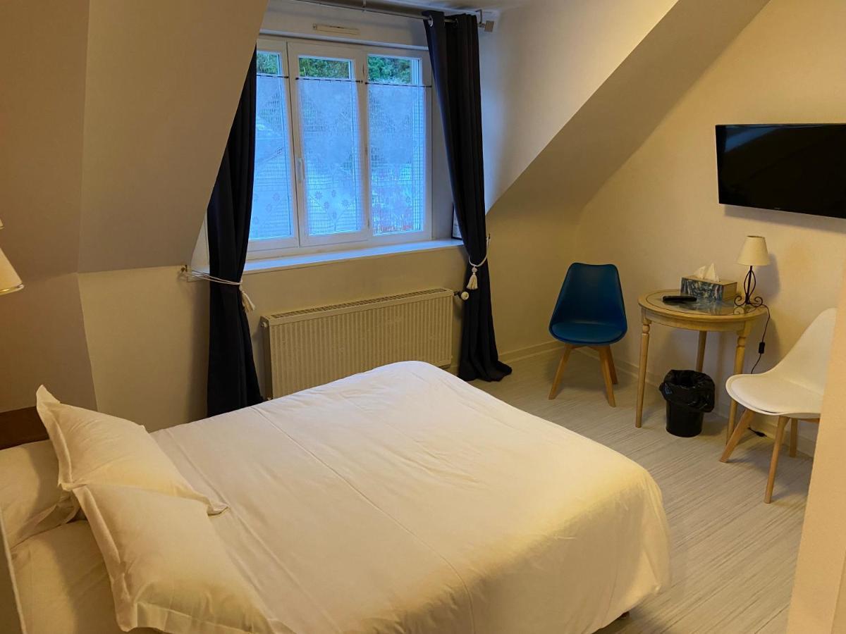 Double Room Court View