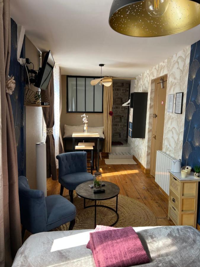 Double Room Private External Bathroom