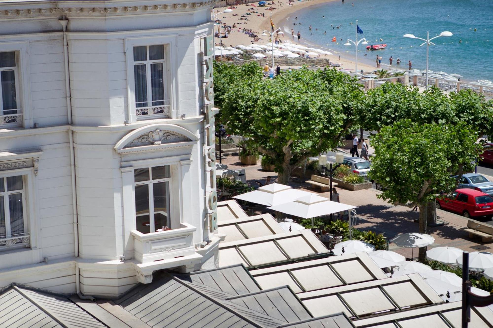 Double or Twin Room Sea side view