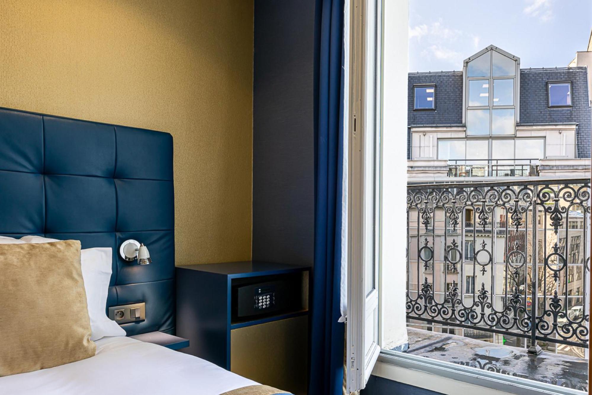 Superior Triple Room
