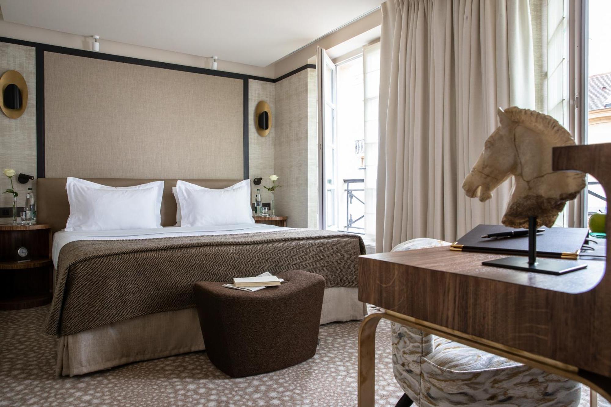 Deluxe Double Room Club