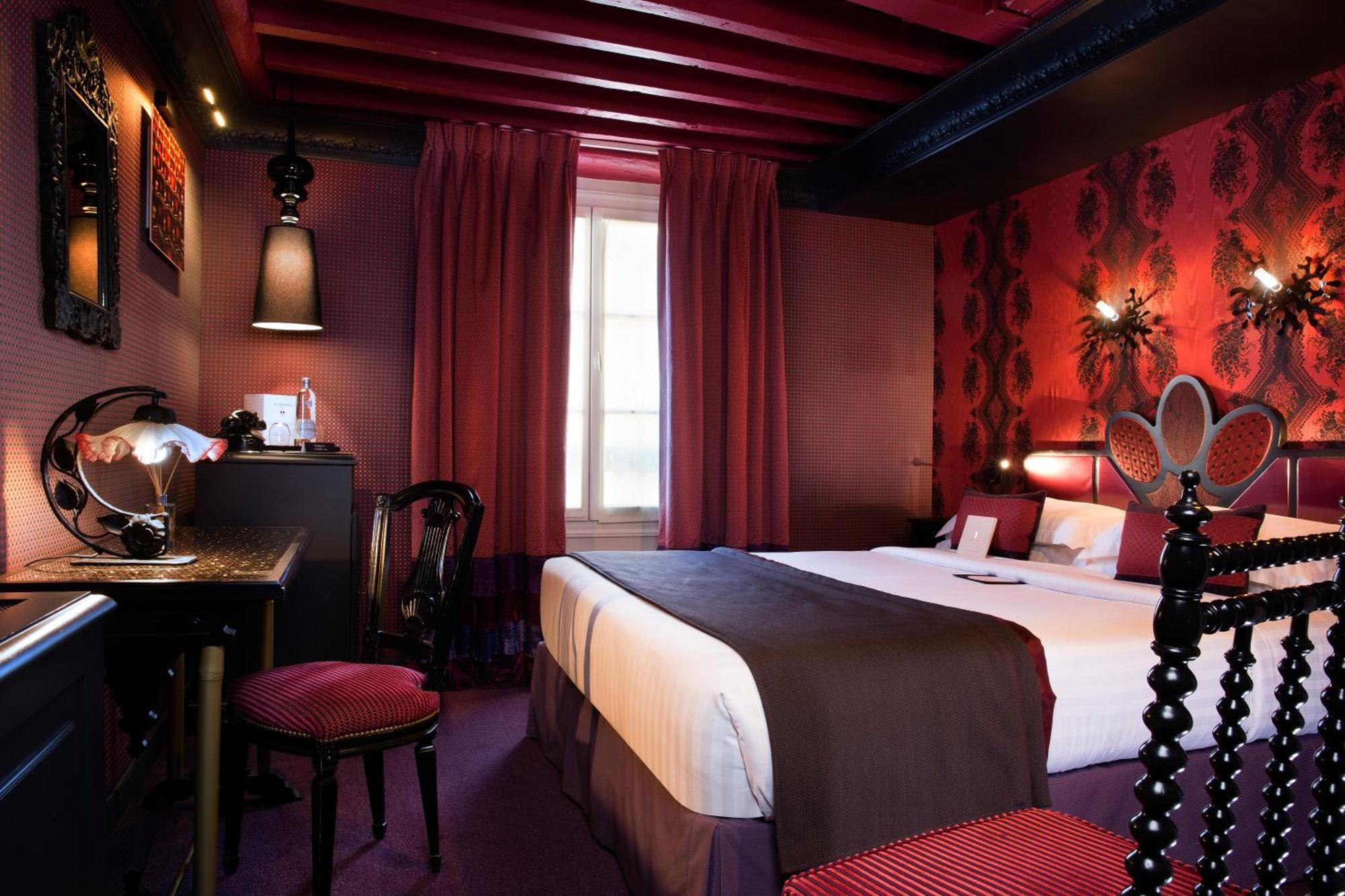 Superior Pantheon Room