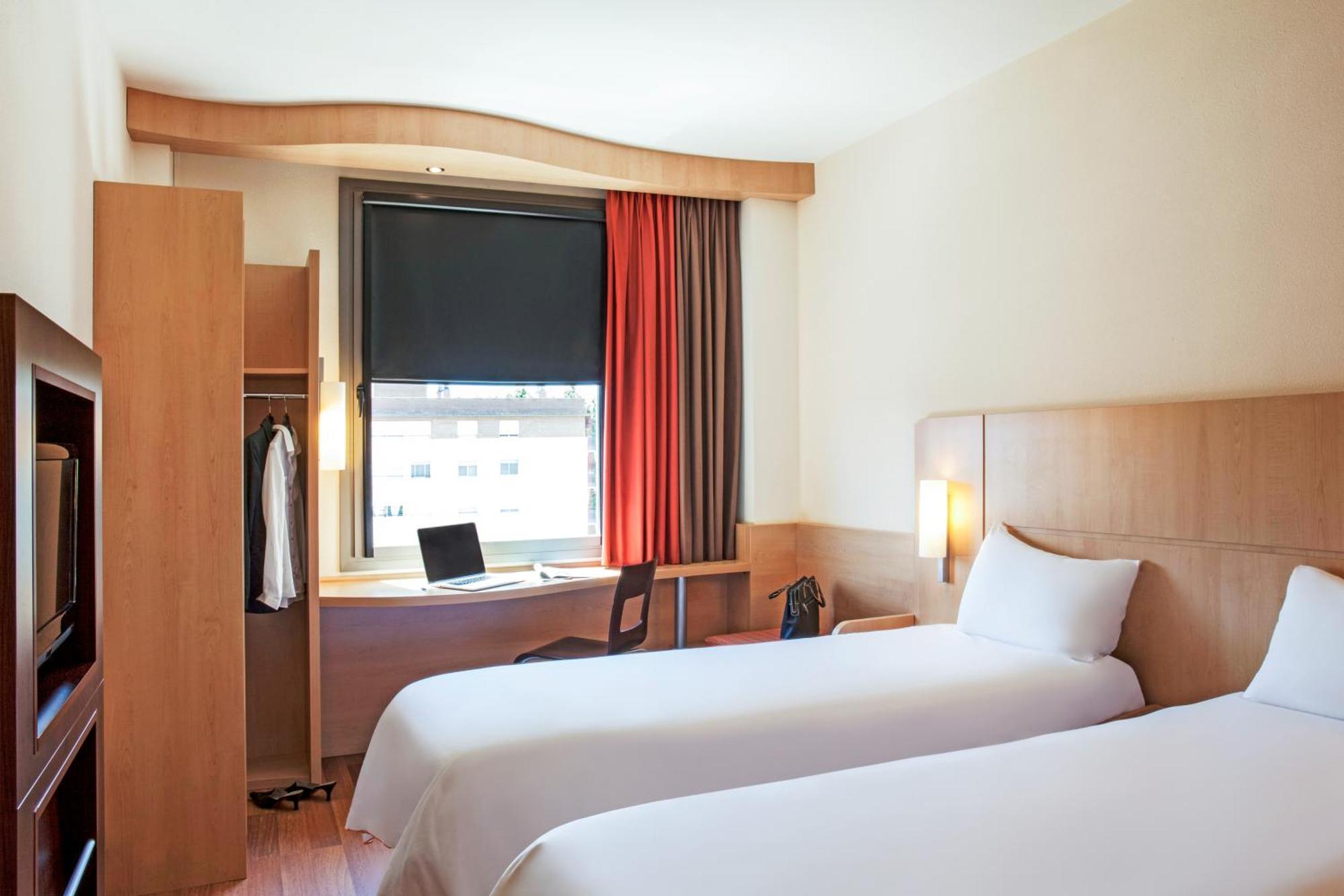 Standard Room 2 Single Beds