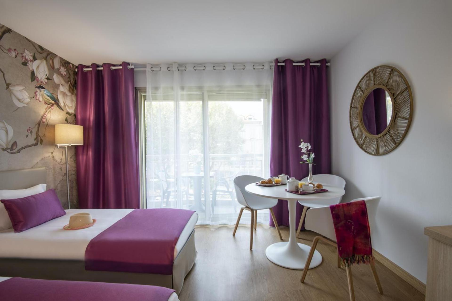 Luxury Triple Room
