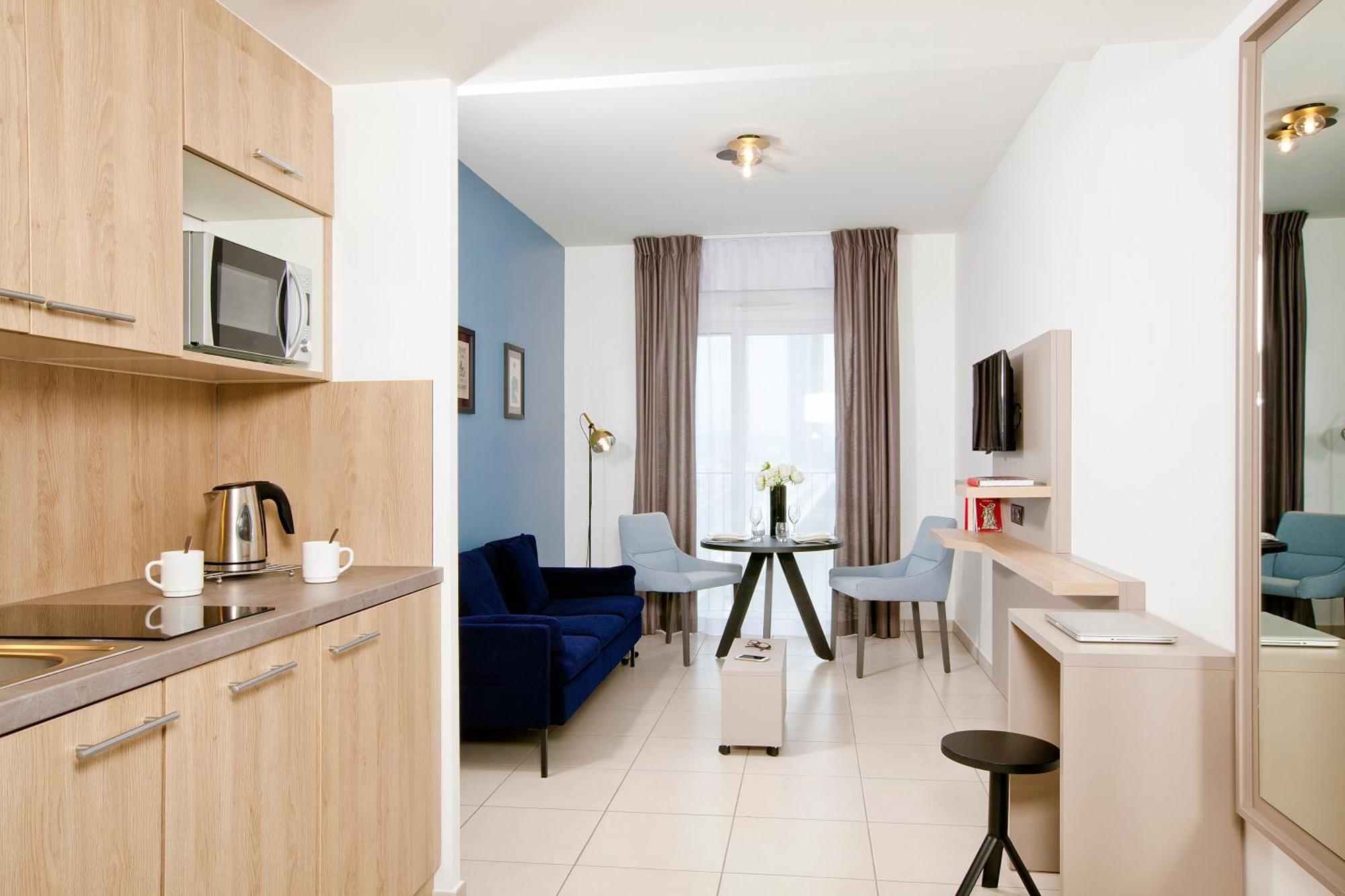 One-Bedroom Apartment