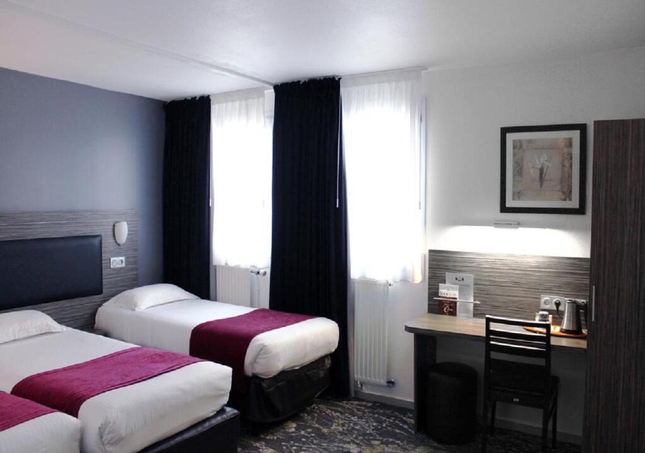 Family triple room