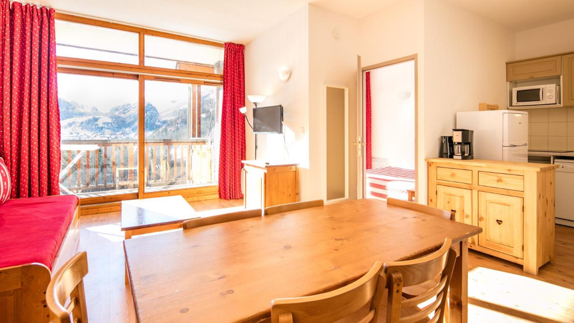 1 Bedroom Apartment sleeping area