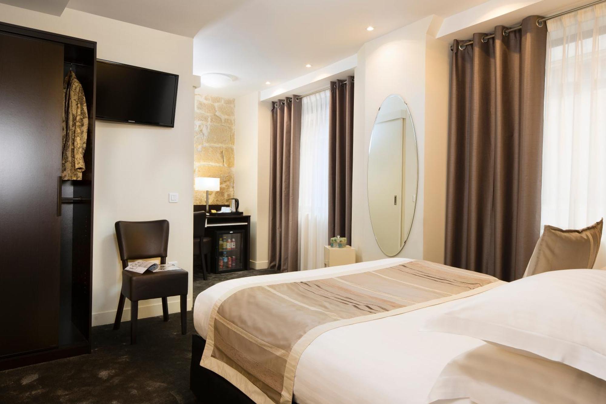 Deluxe Double or Twin Room