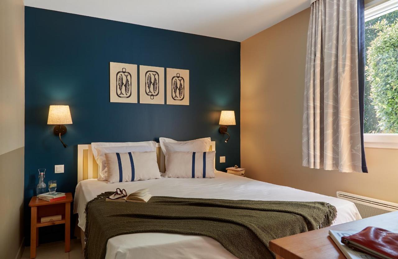 One-Bedroom Apartment Sleeping Alcove Terrace or Balcony Sea View