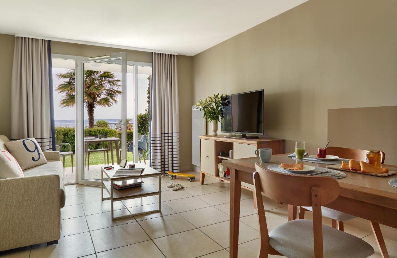 One-Bedroom Apartment Terrace or Balcony Sea View
