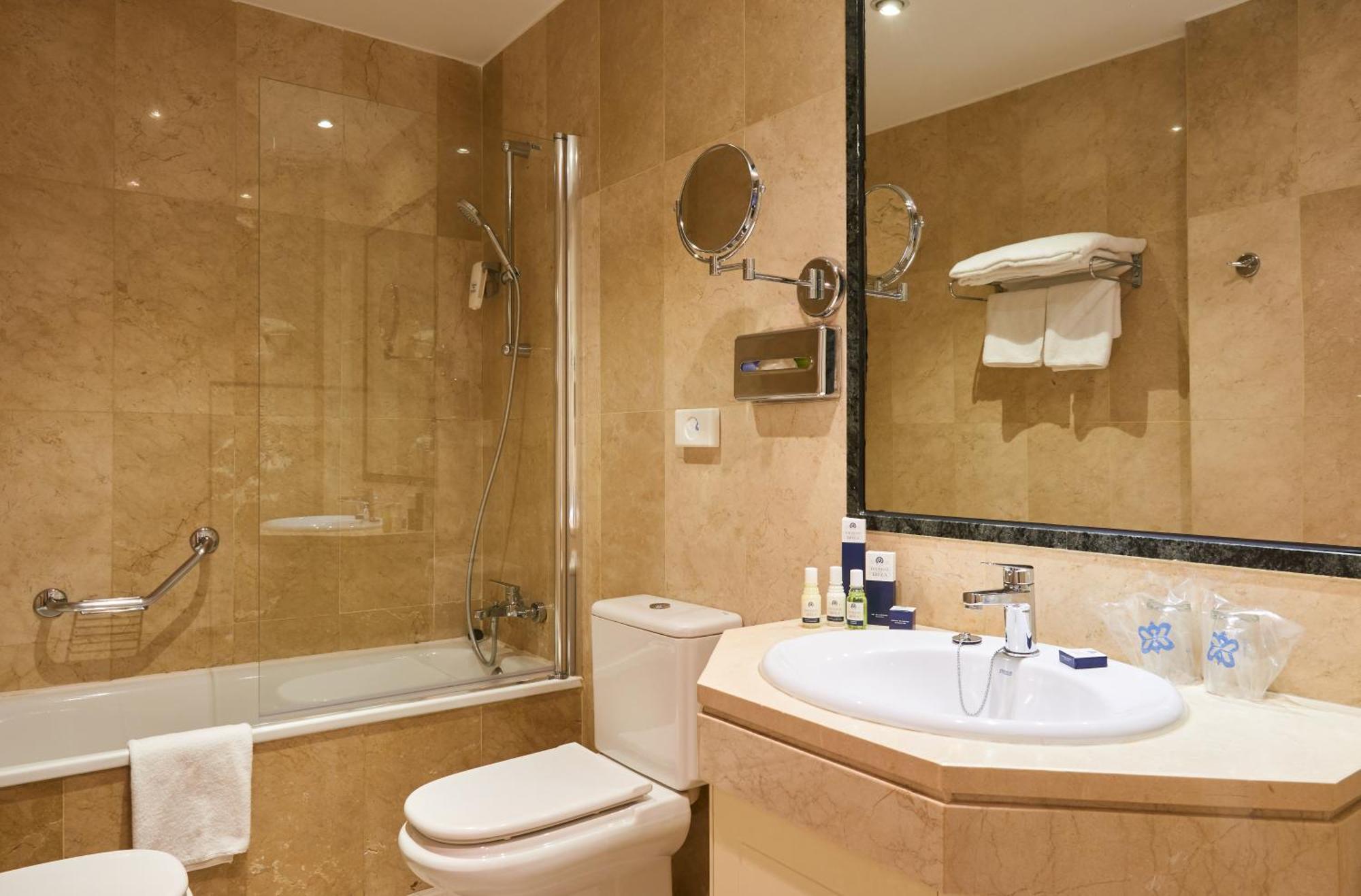 Classic Double or Twin Room