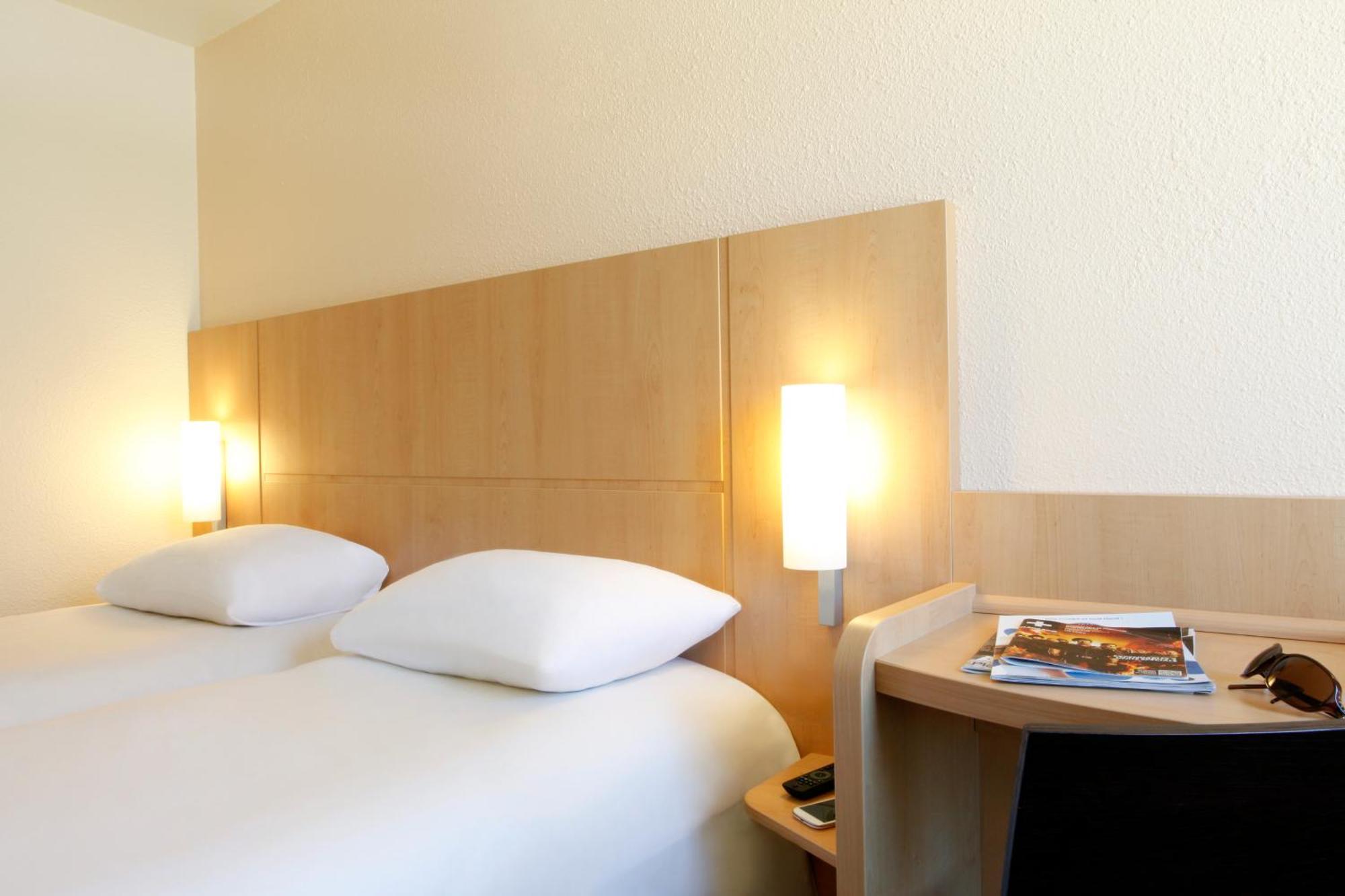 Standard Room twin beds