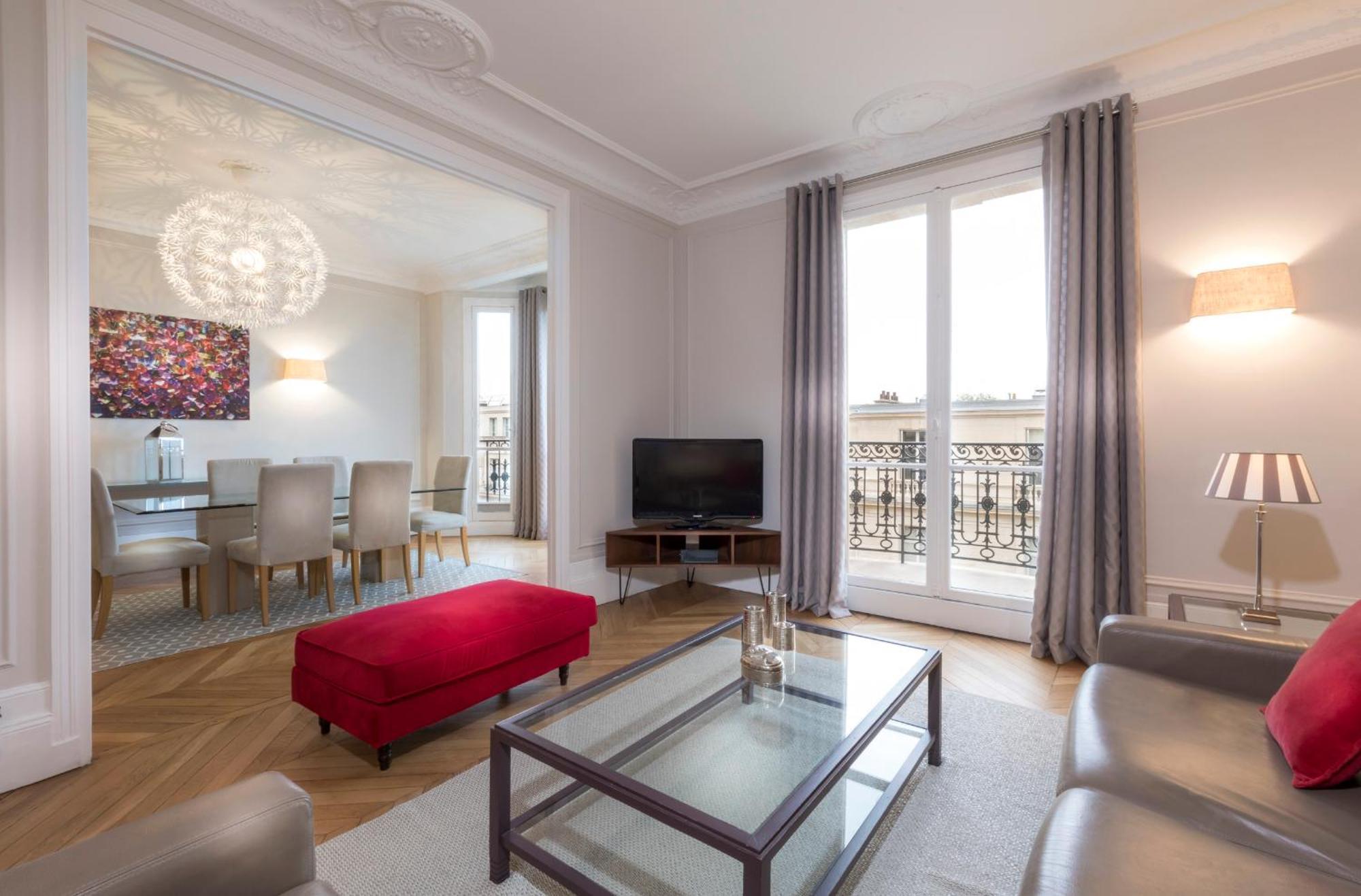 Superior Three-Bedroom Apartment
