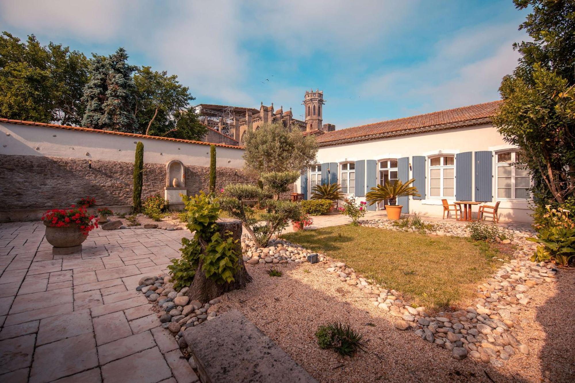 Family Room Garden View