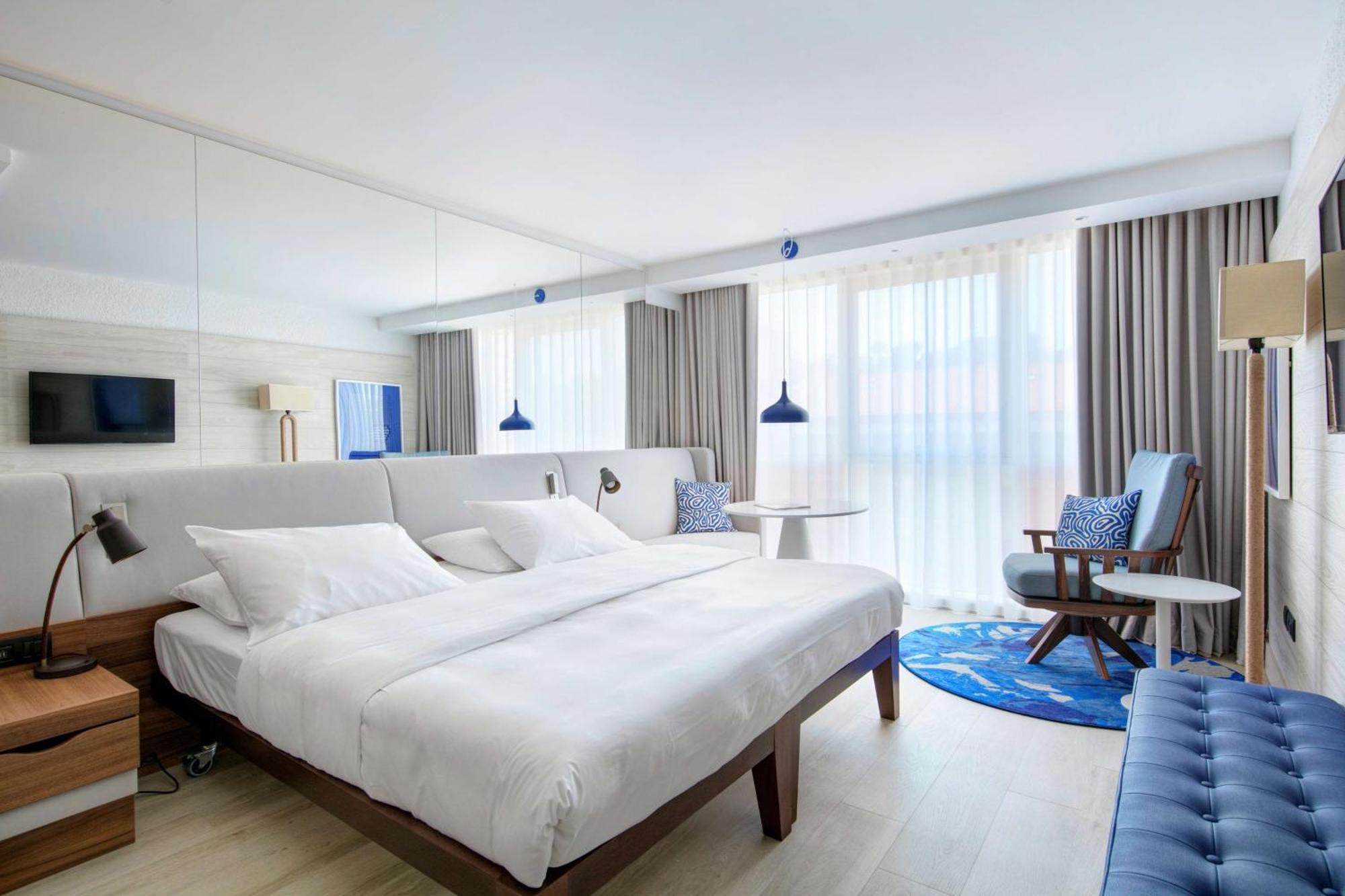 Superior Room City View