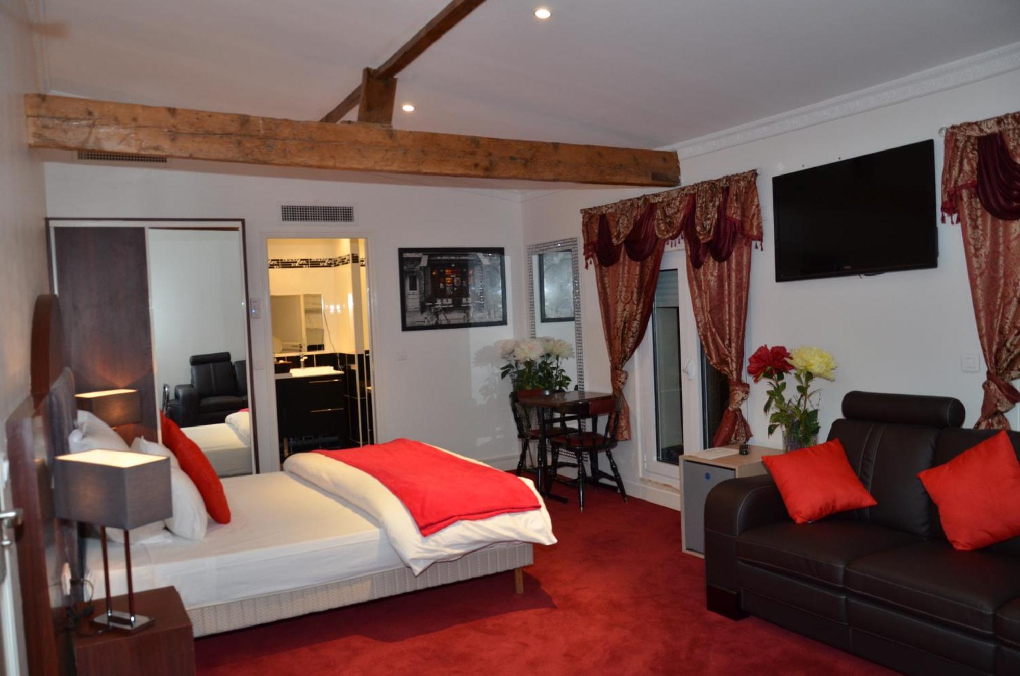 Deluxe Suite