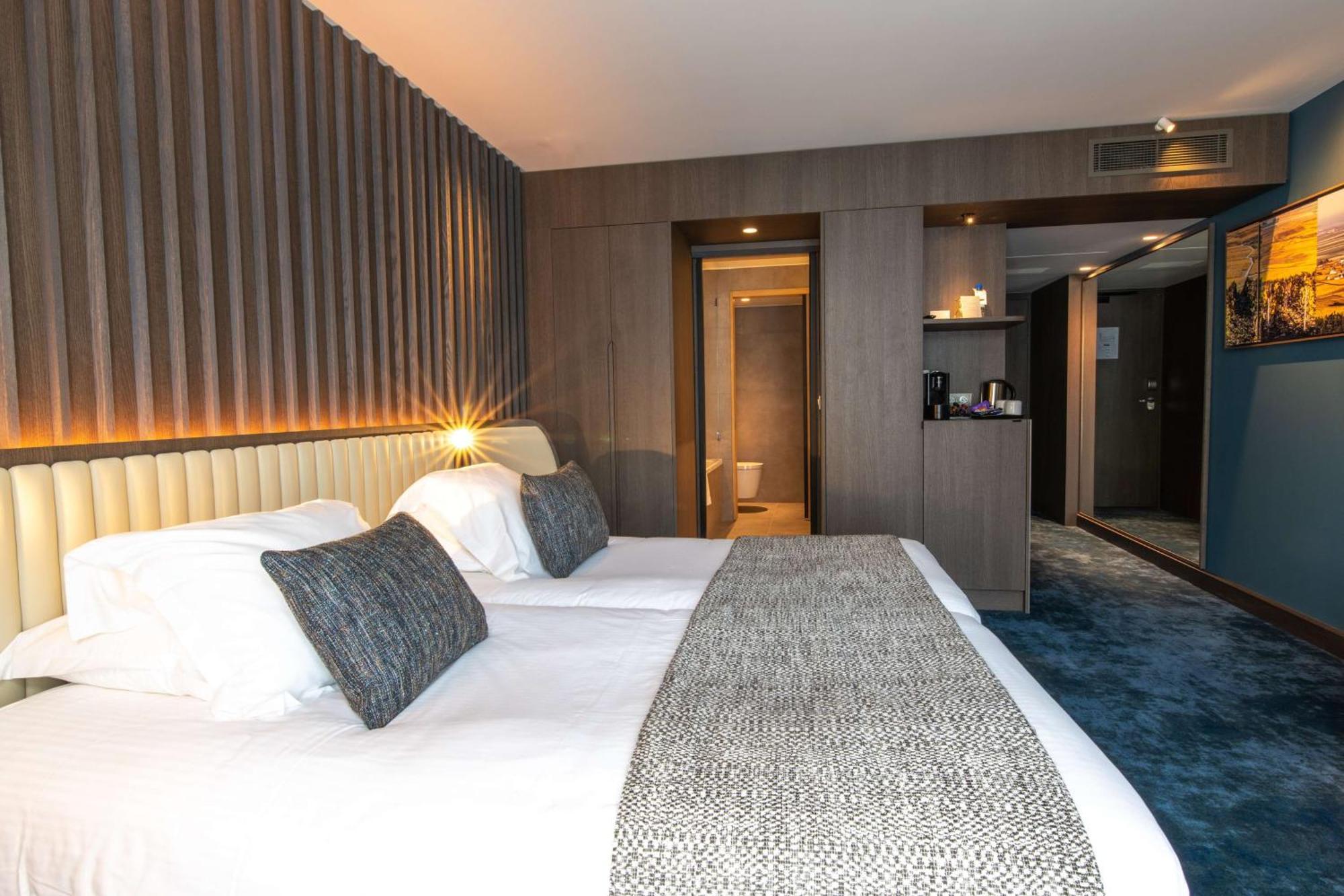 Privilege Twin Room