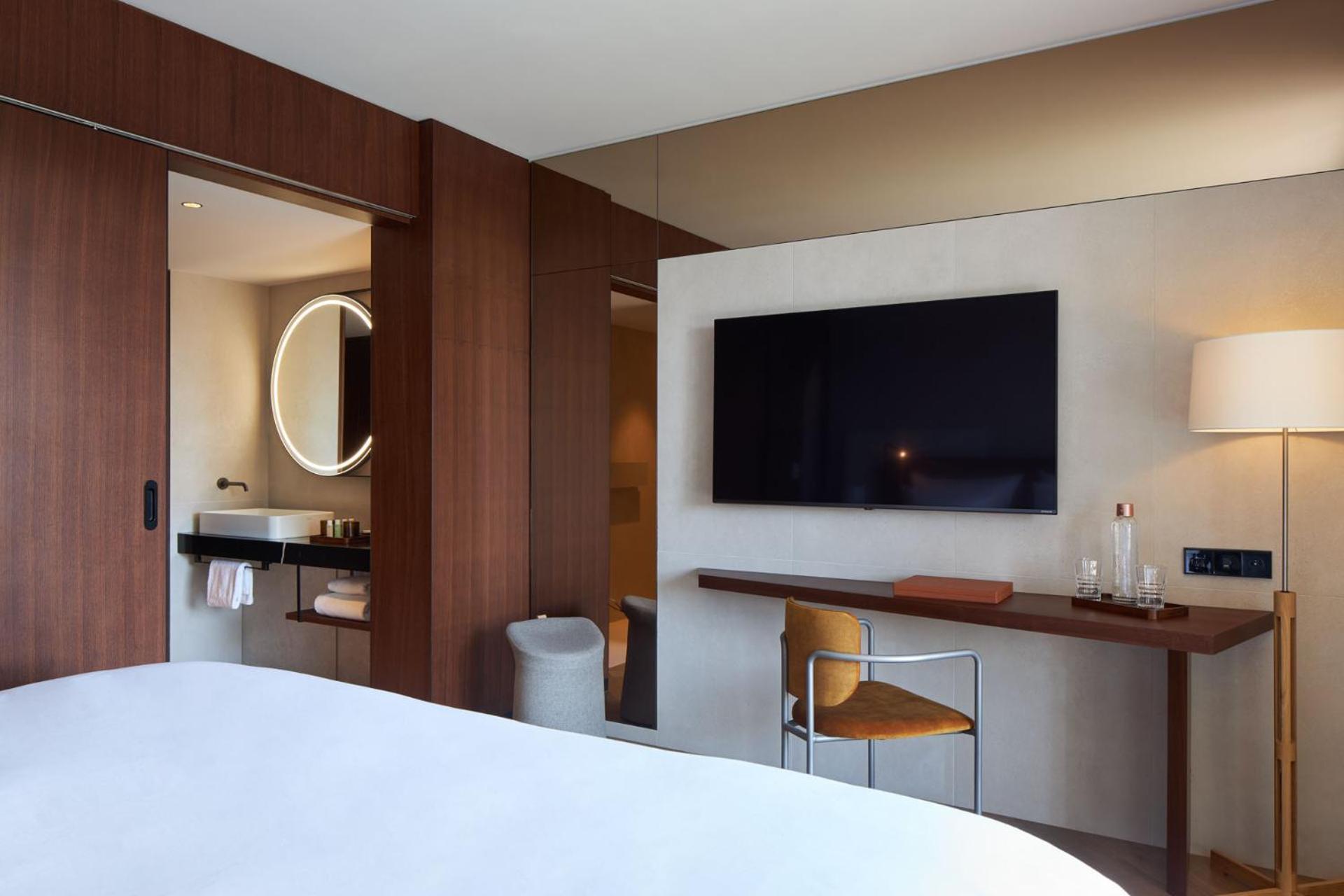 Superior King Room Balcony