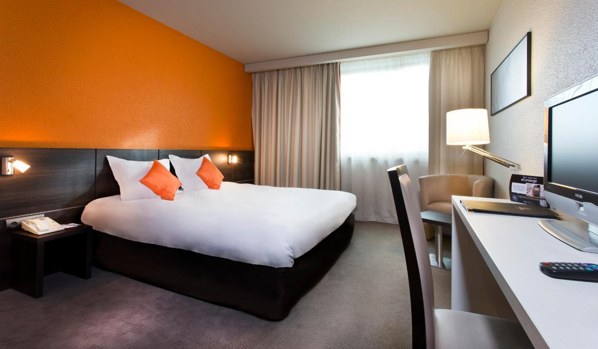 Standard Queen Room