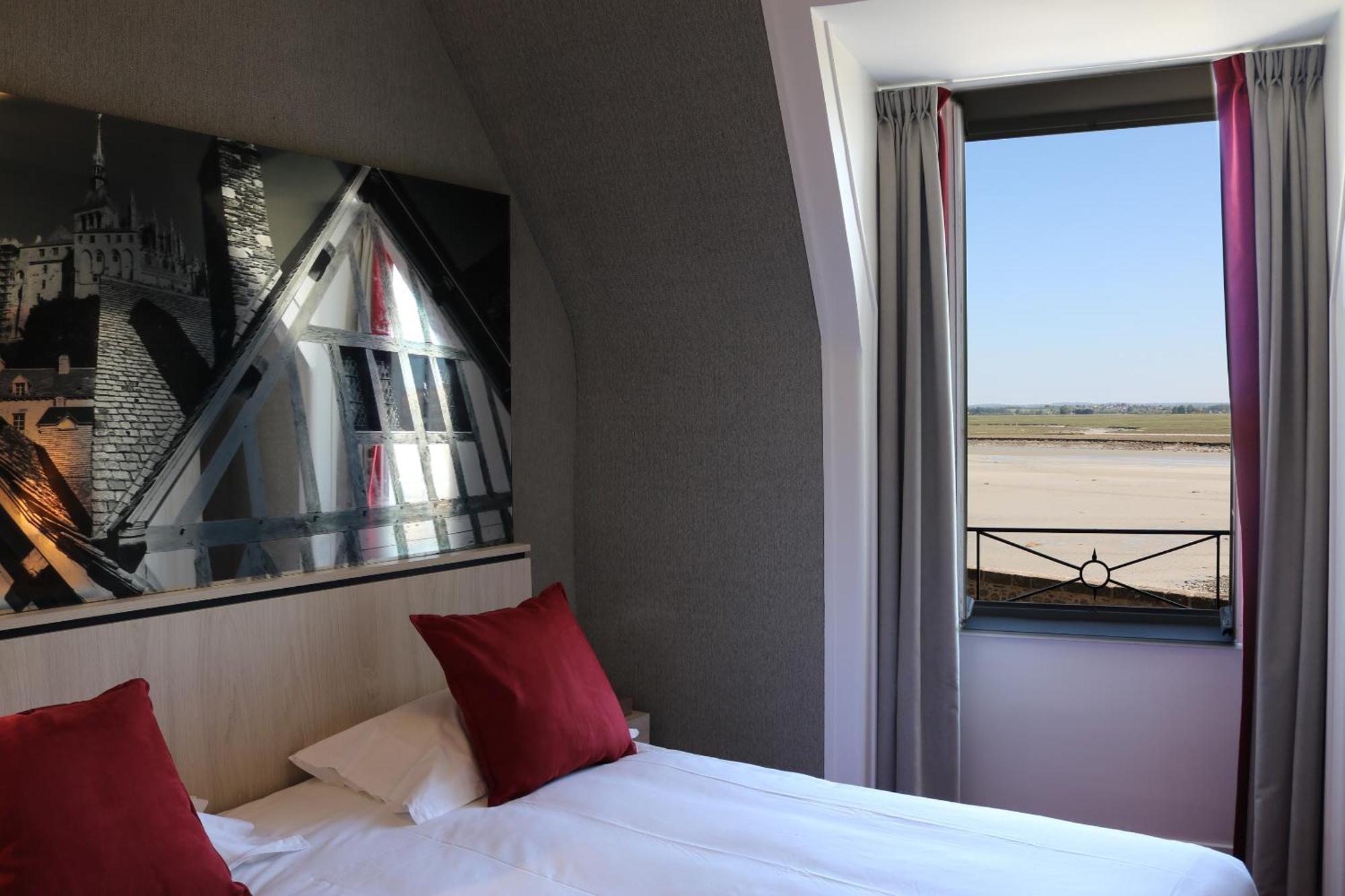 Double or Twin Room views of Mont-Saint-Michel Bay Main Building