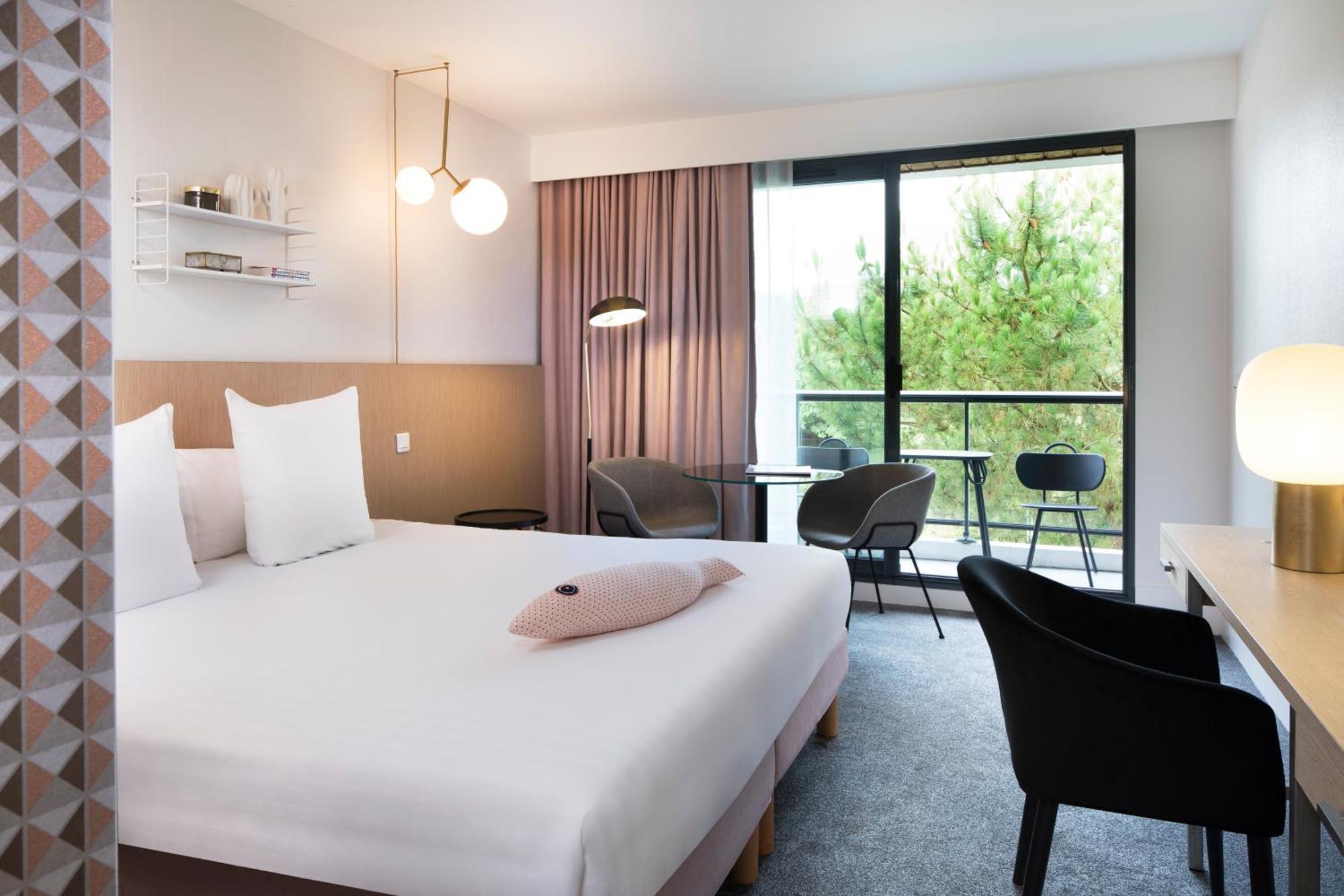 Superior Room Lake View
