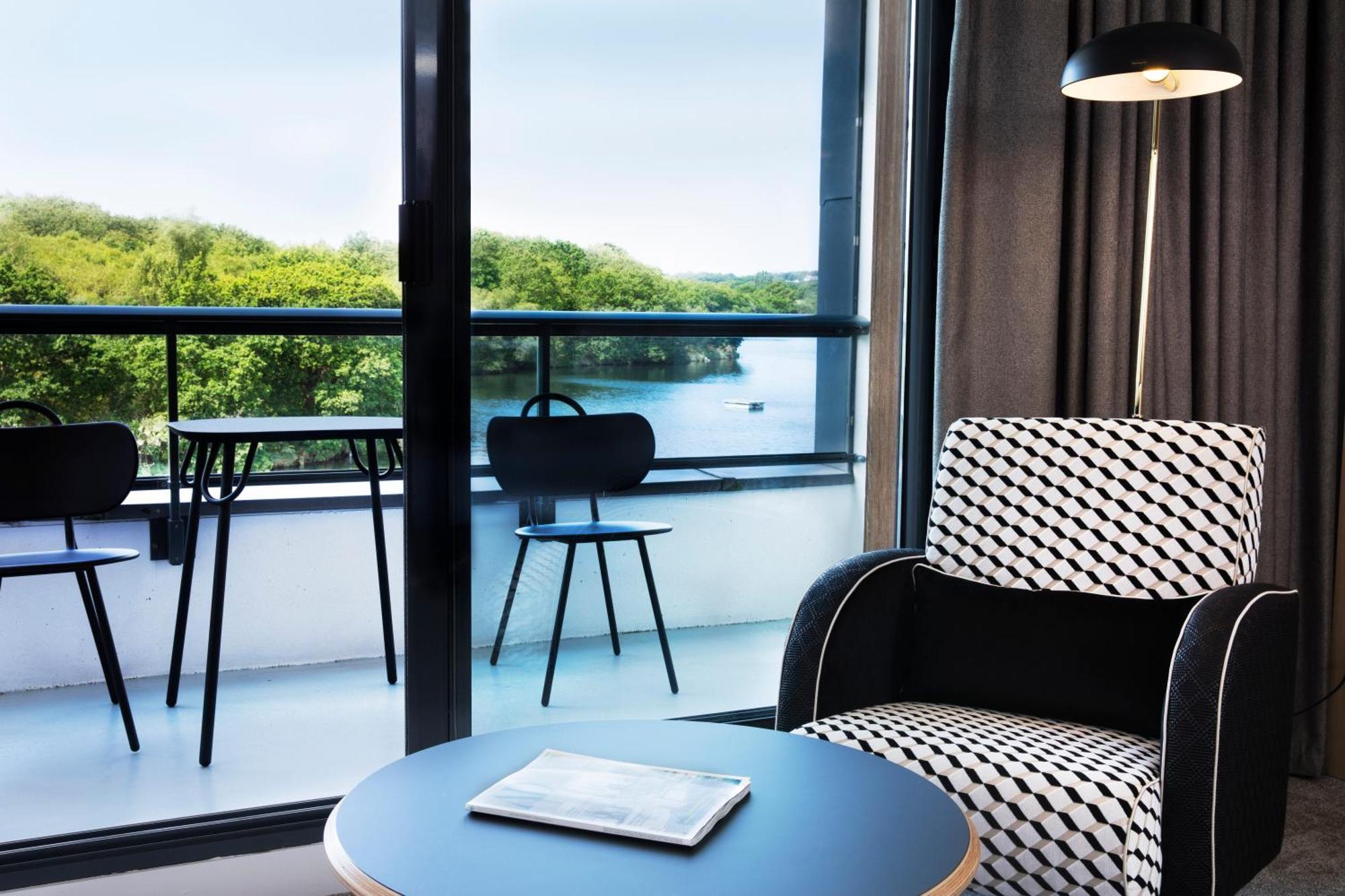 Deluxe Room Lake View