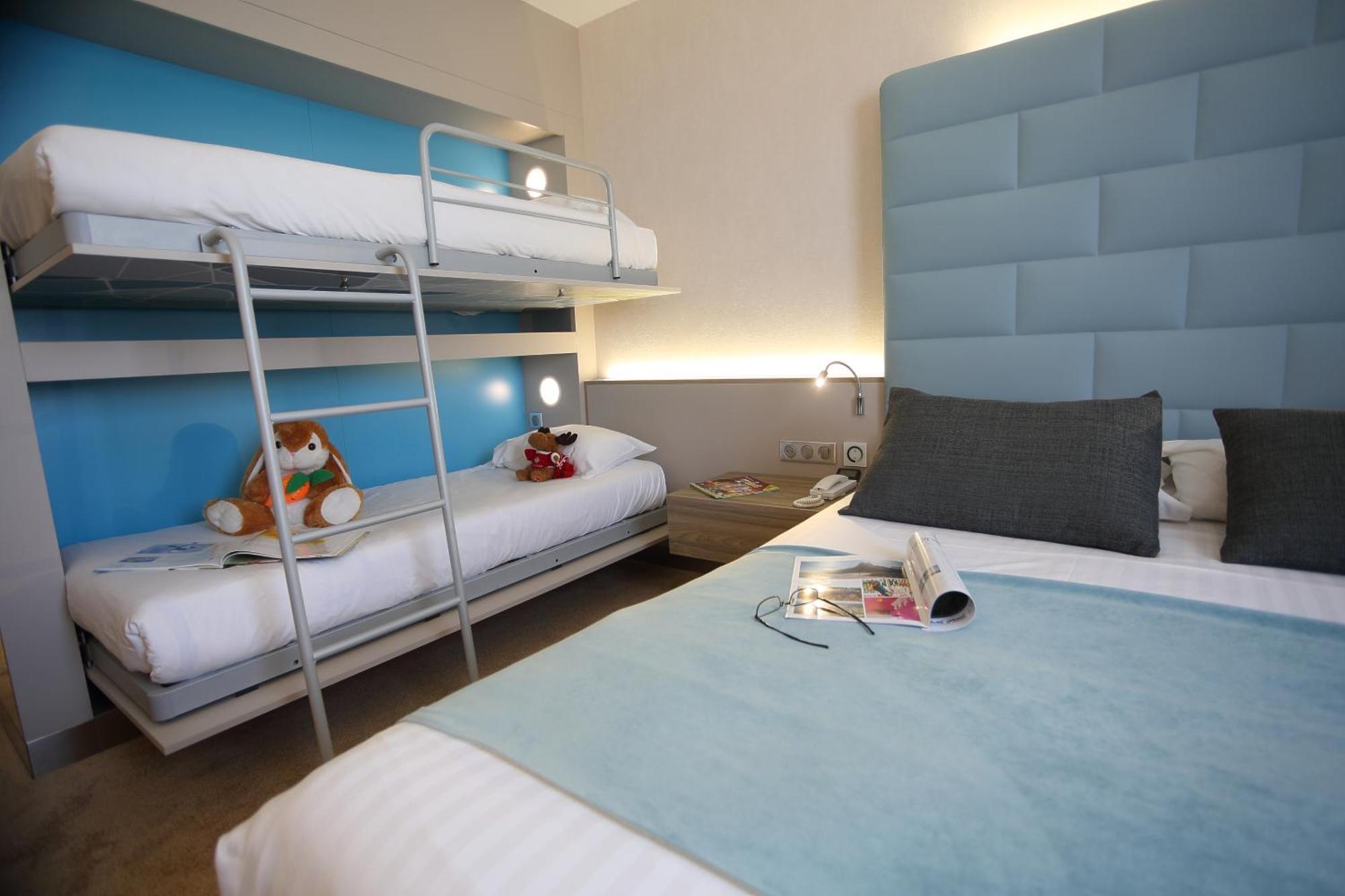 Premium Quadruple Room