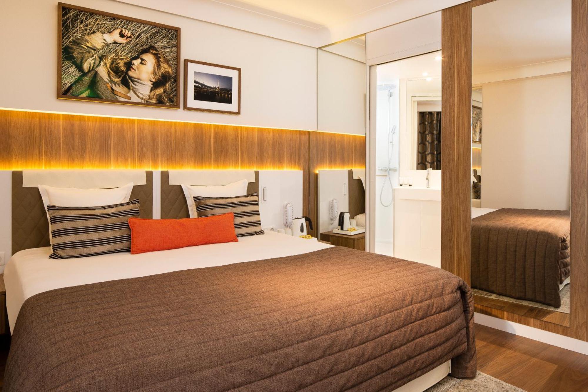 Elegance Room