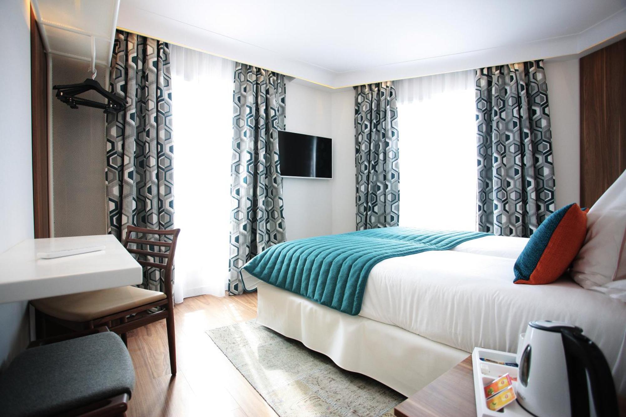 Two Connecting Double Rooms