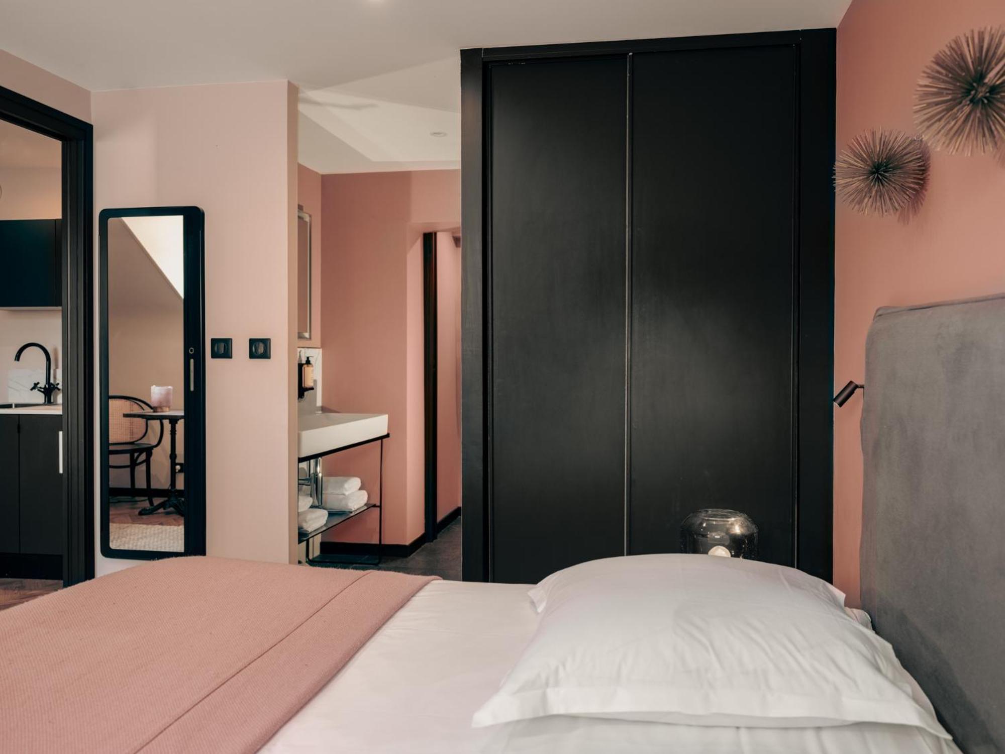One-Bedroom Apartment Heloise