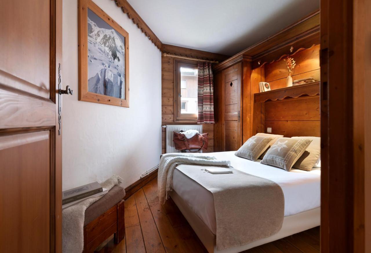 One-Bedroom Apartment Sleeping Alcove