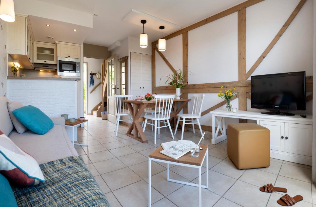 One-Bedroom Duplex House Terrace