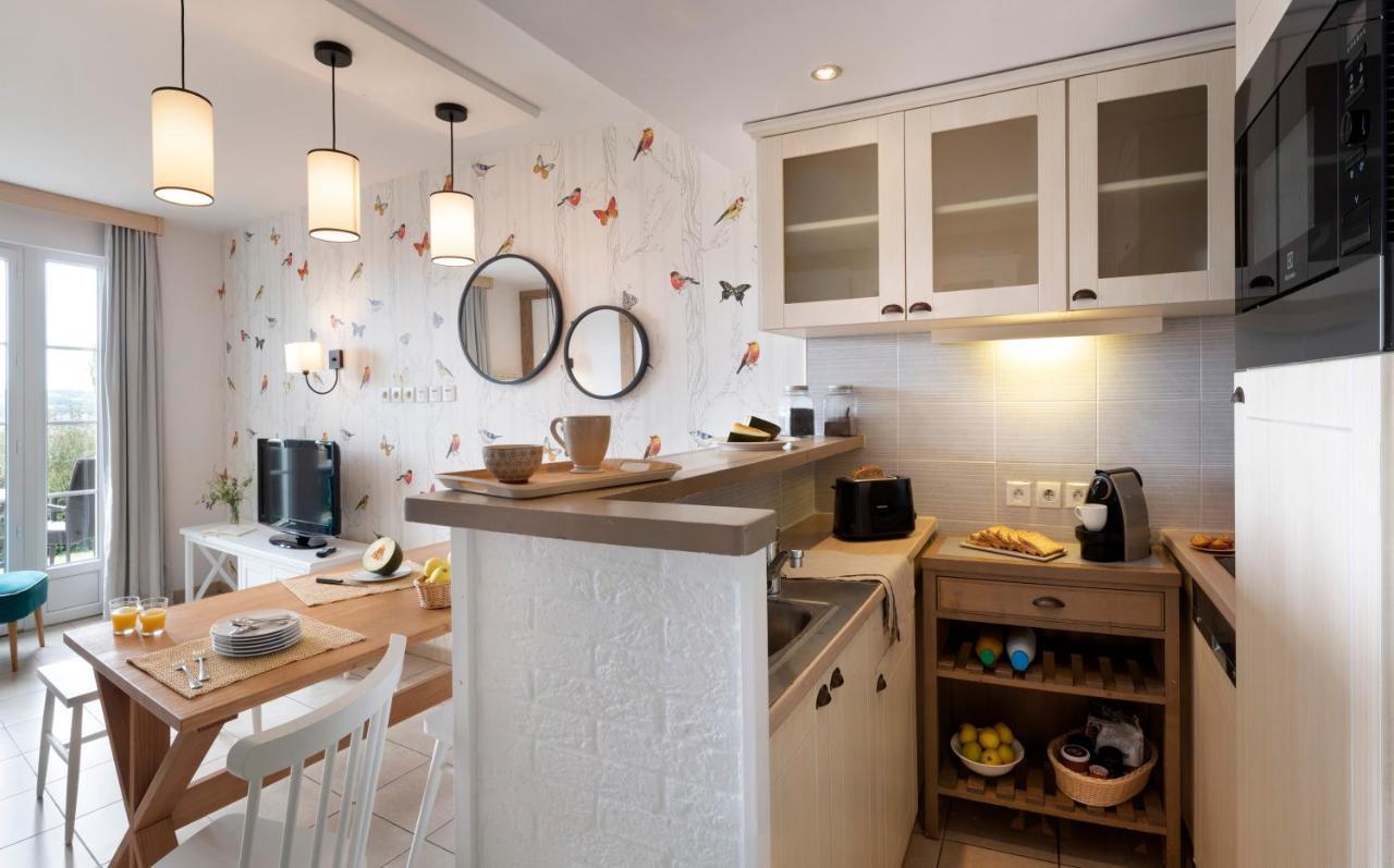 Two-Bedroom Duplex House Terrace