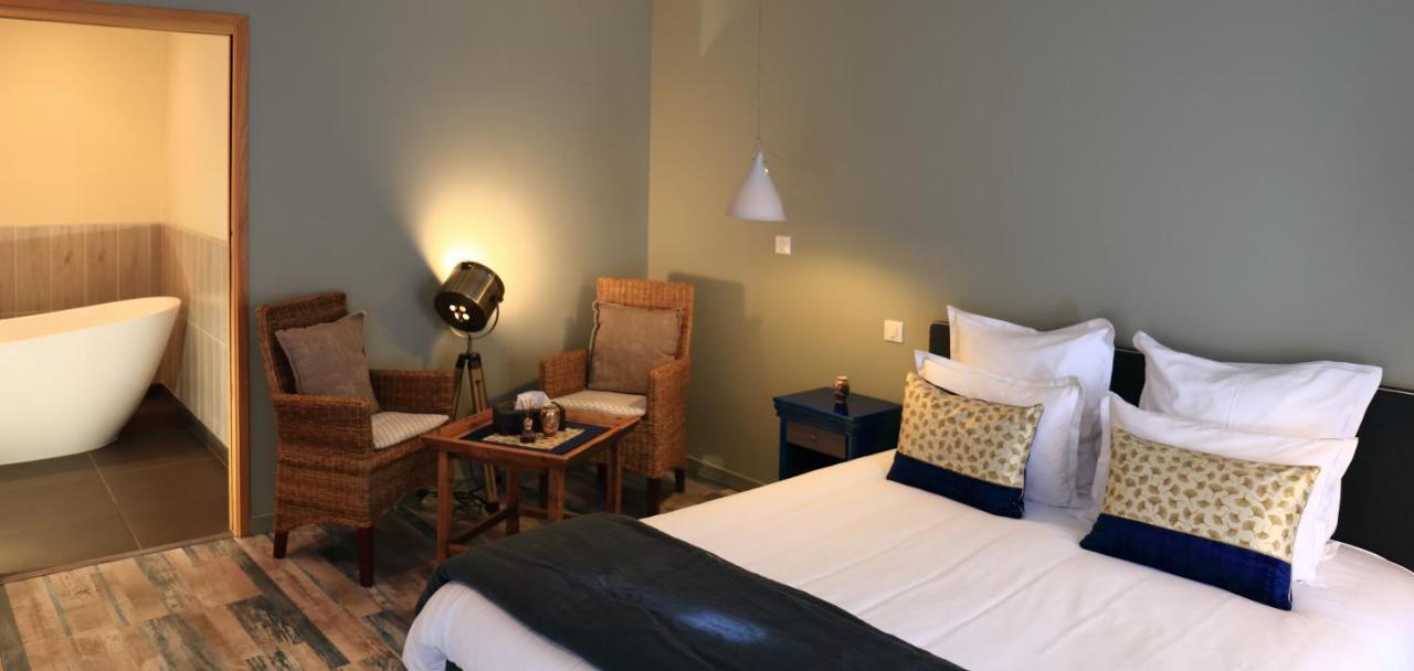 Deluxe Double Room Bath