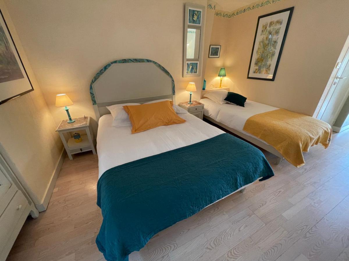 Double Room Private Bathroom