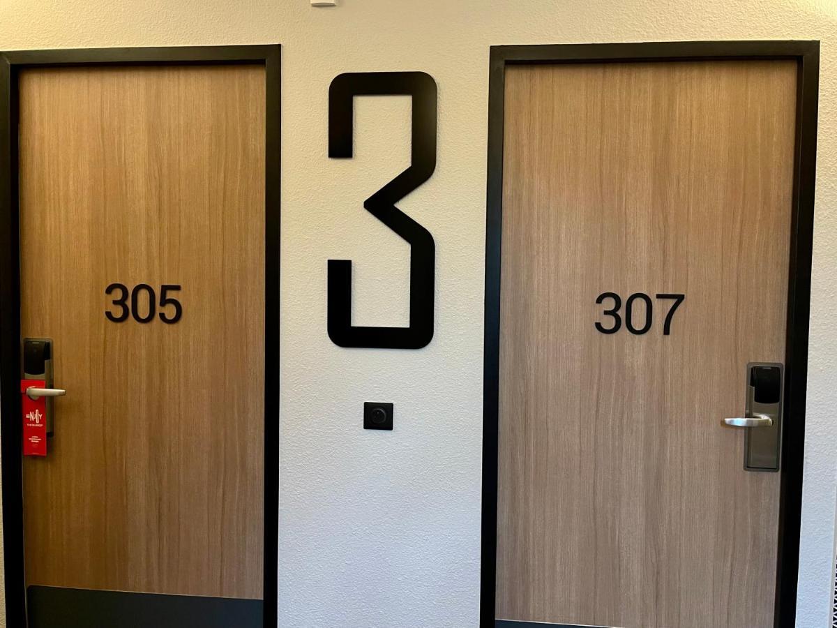 Two Double side-by-side Rooms
