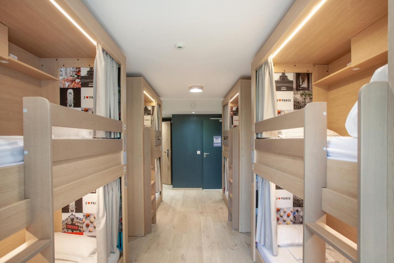 Bed 8-Bed Mixed Dormitory Room