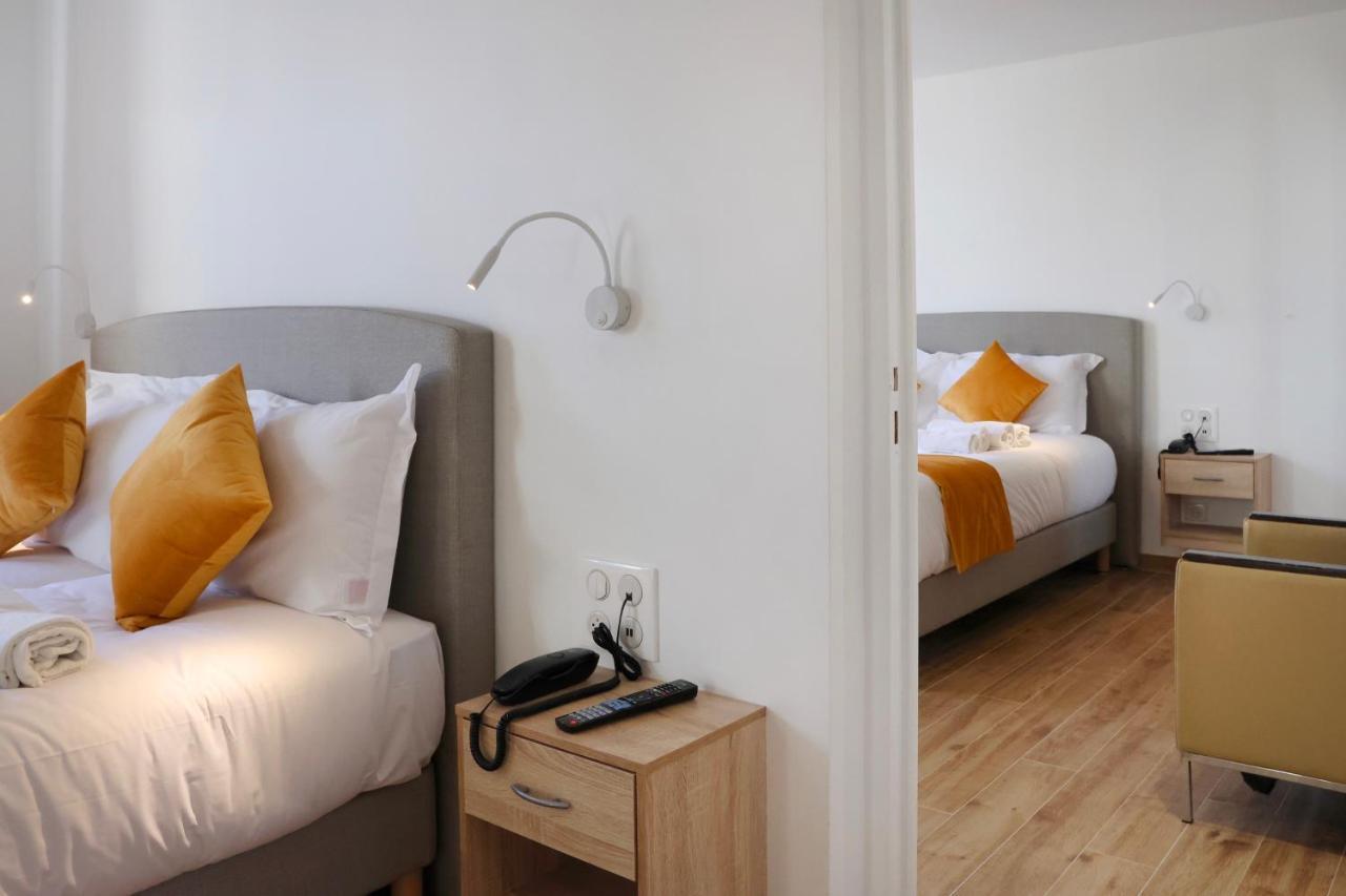 Two Interconnecting Twin Rooms